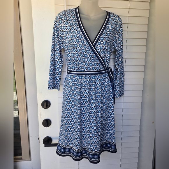 Max Studio London Printed Faux-Wrap Dress Sz LARGE Blue And White - Picture 1 of 7